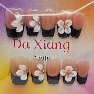 Press On Nails - Black French Tips with 3D Flowers / Size Medium (10 pack)